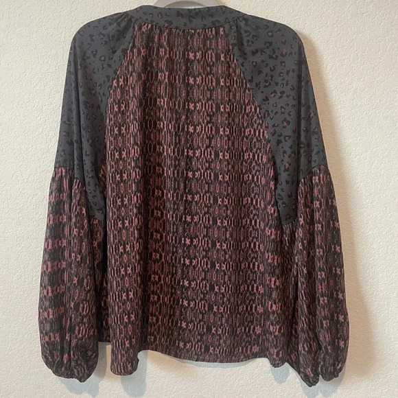 Roan + Ryan Annabelle V Neck Womens Blouse Size Large Animal Print Long Sleeve - Picture 9 of 12